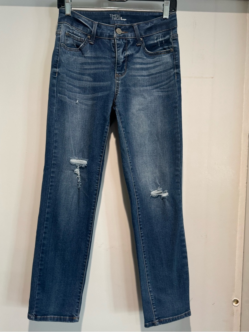 Time True Straight Jeans Size 6 medium Distressed